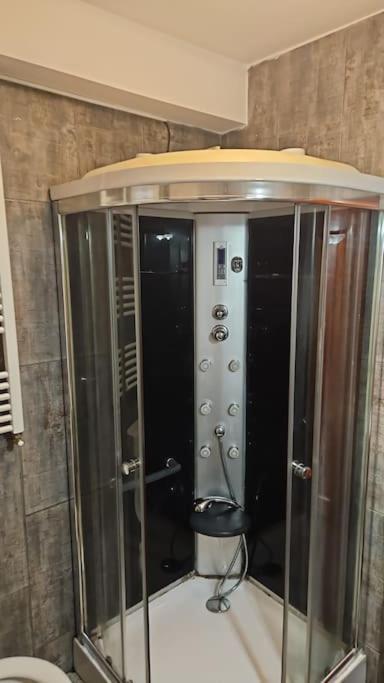 Nice Studio In The Heart Of City بوخارست المظهر الخارجي الصورة