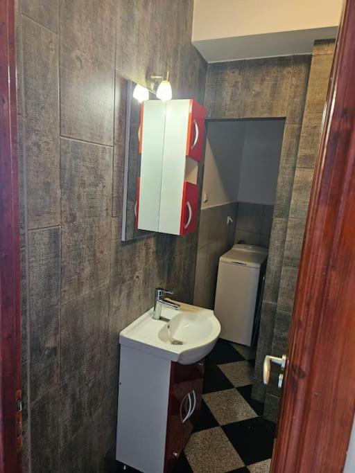 Nice Studio In The Heart Of City بوخارست المظهر الخارجي الصورة